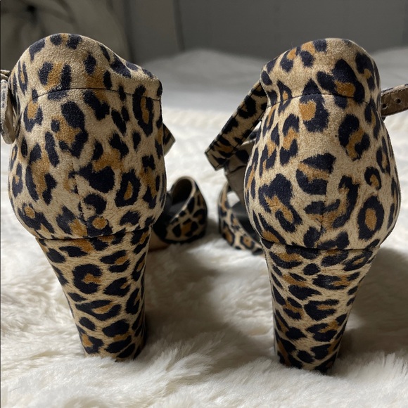Anyi Lu Electra Leopard Print Women's Sandals - Picture 4 of 8